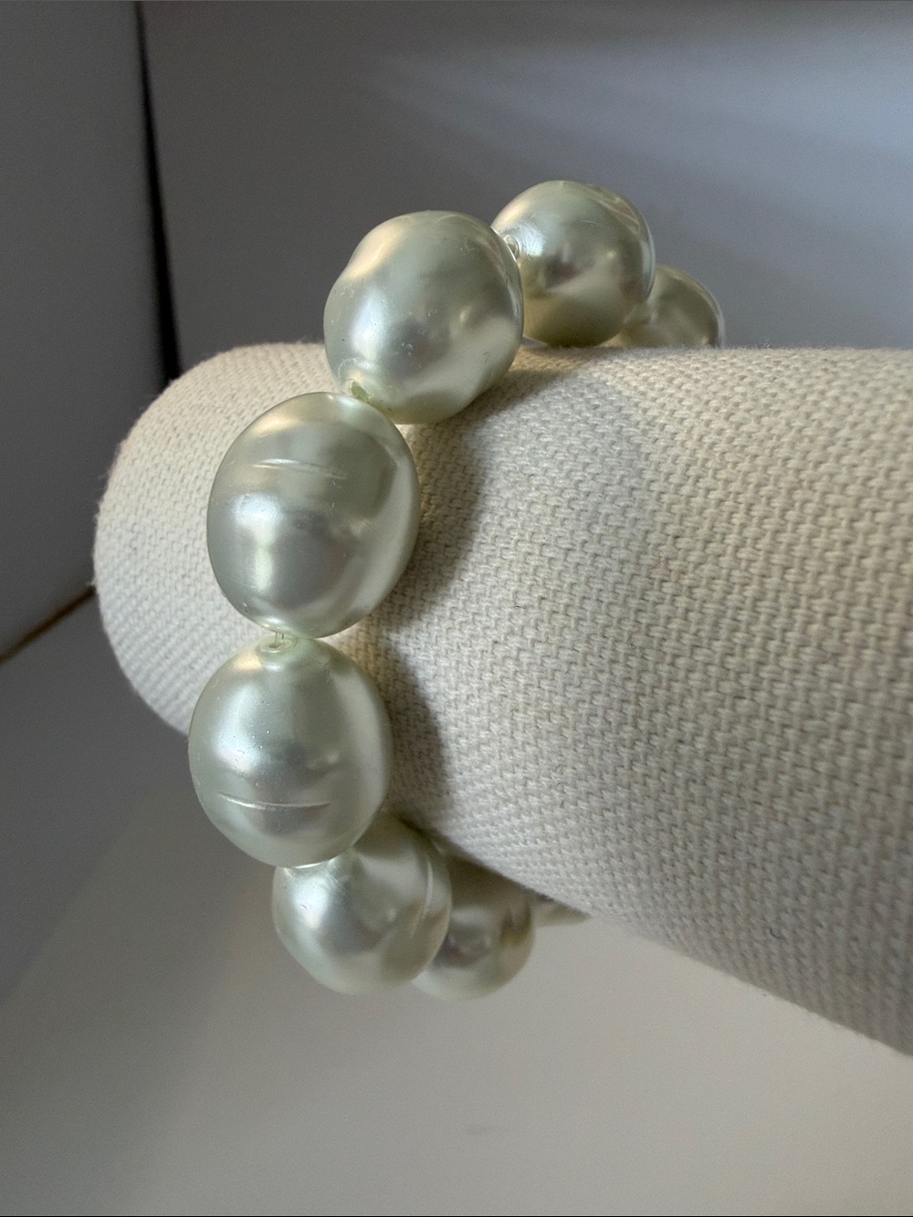 Classic Ivory Pearl Stretch Bracelet - Elegant Women’s Jewelry